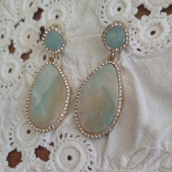 Elegant Gold and Blue Drop Earrings - Picture 2 of 4